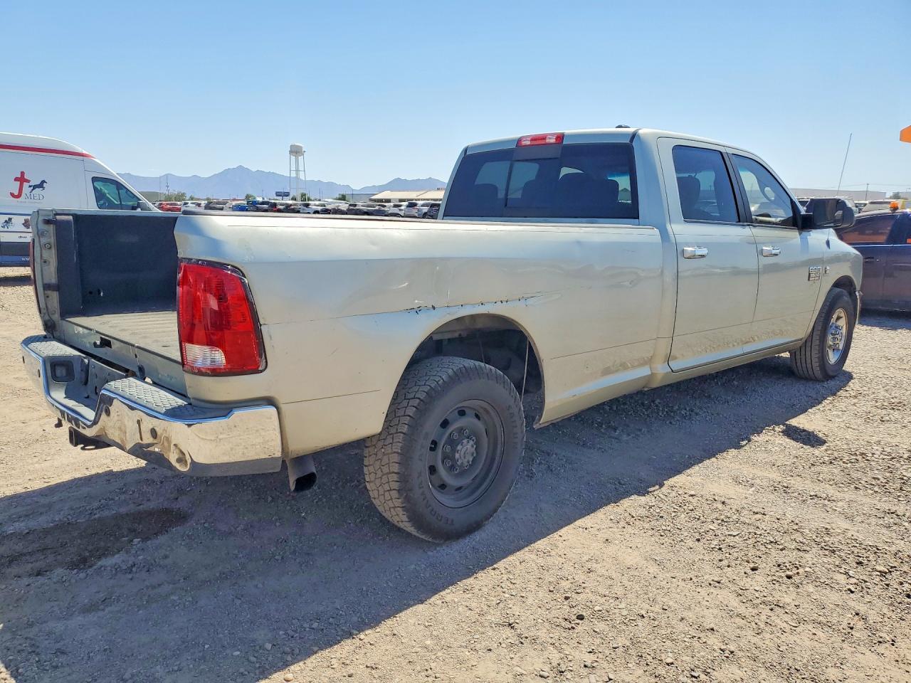 2010 DODGE RAM 3500 — фото 3