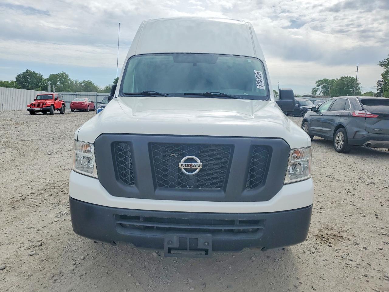 NISSAN NV
