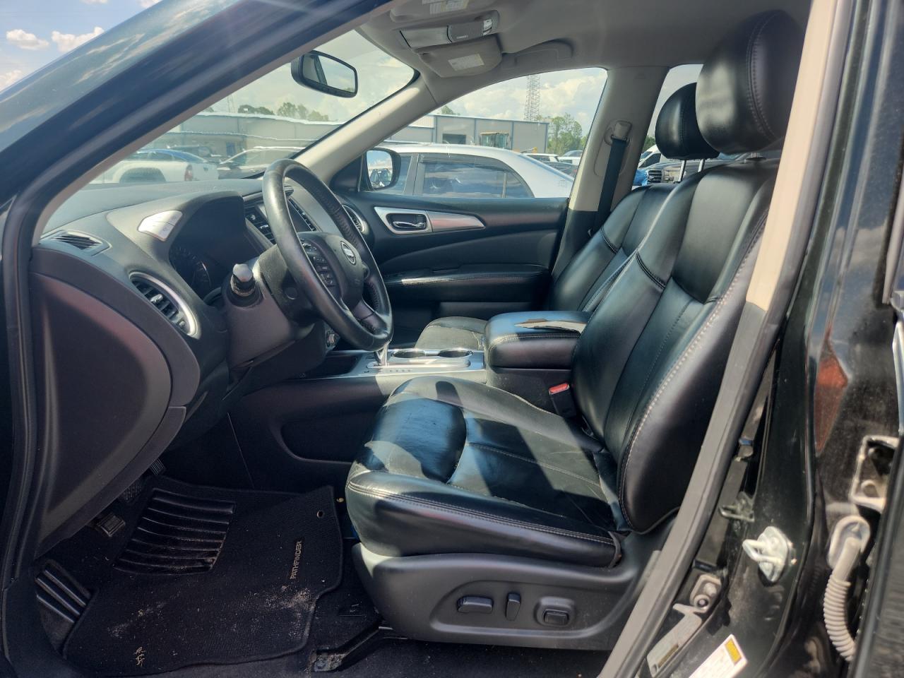 NISSAN PATHFINDER