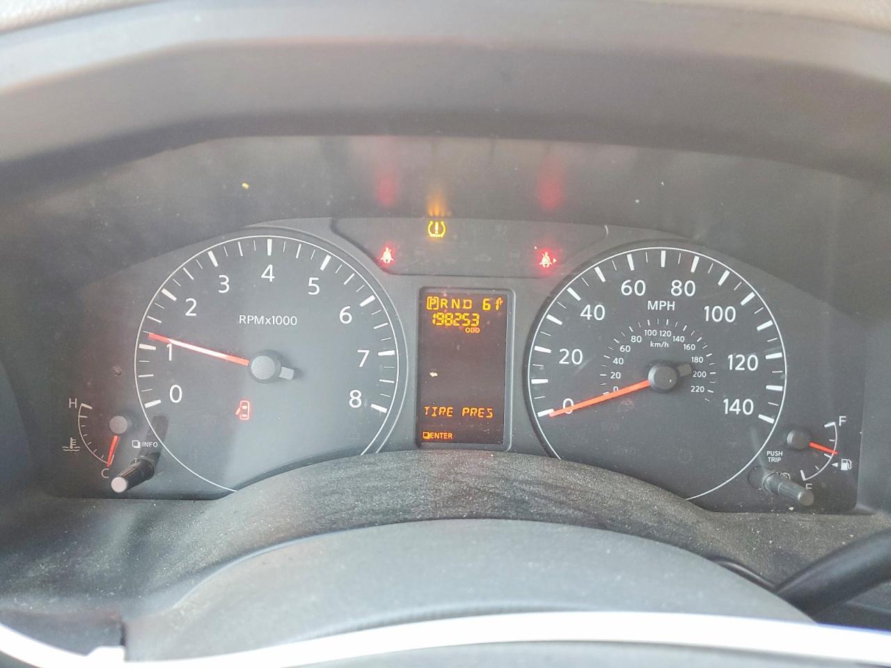 NISSAN NV2500