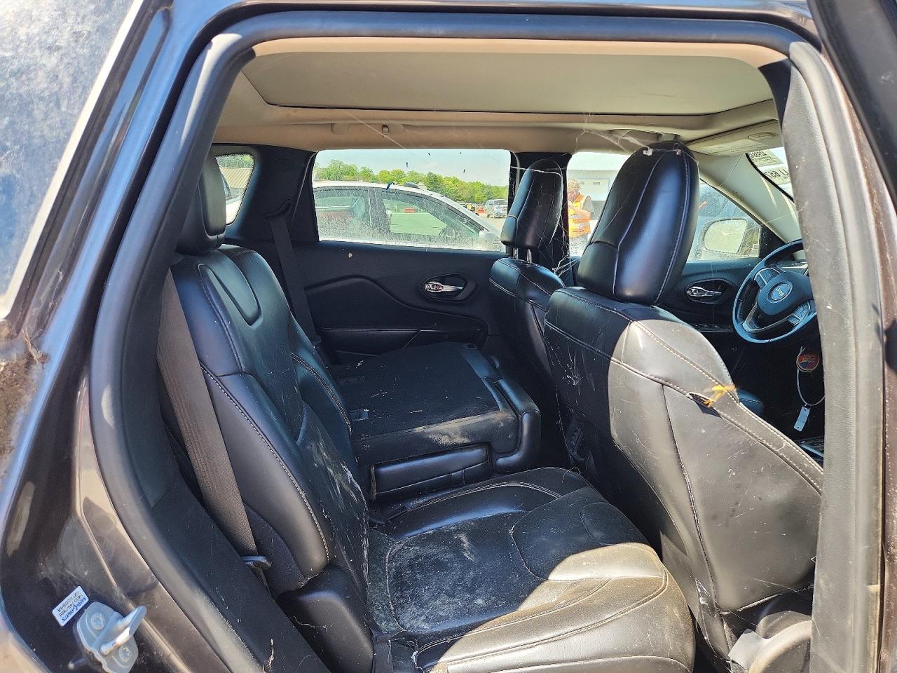 JEEP CHEROKEE