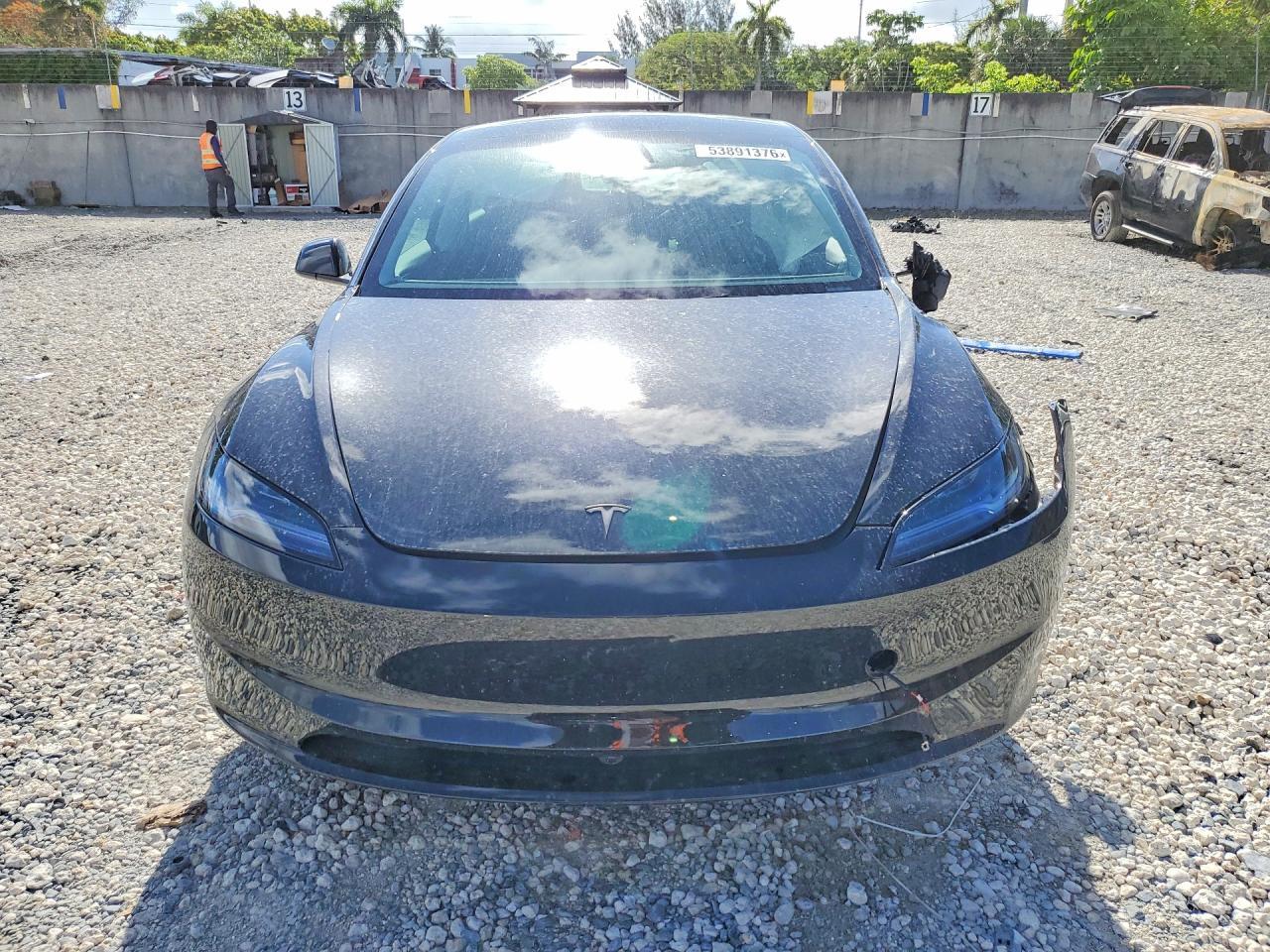 2026 TESLA MODEL 3 — фото 5