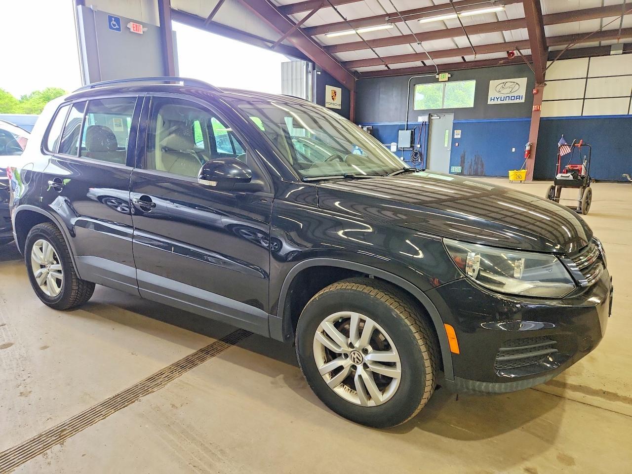 2017 VOLKSWAGEN TIGUAN — фото 4