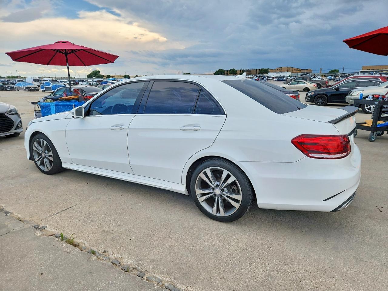 2015 MERCEDES-BENZ E-CLASS — фото 2