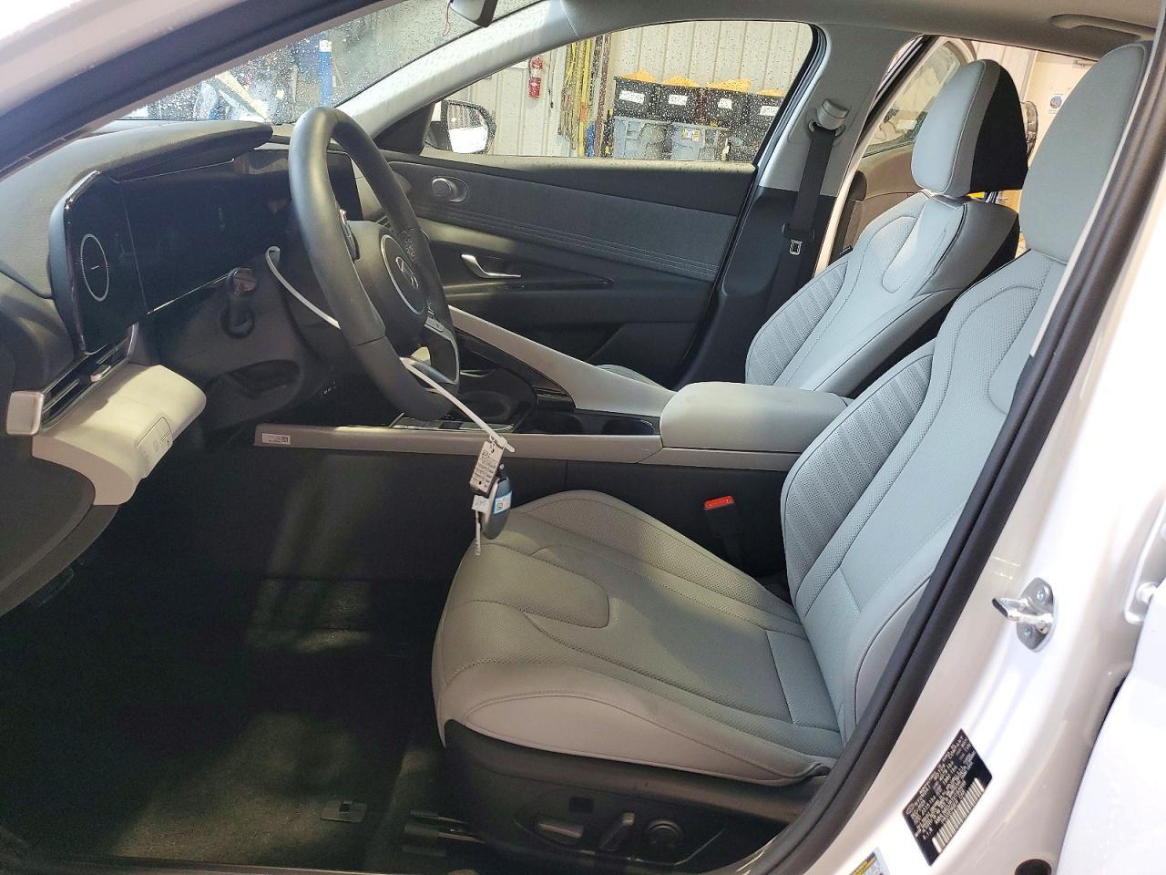 2026 HYUNDAI ELANTRA HYBRID — фото 7