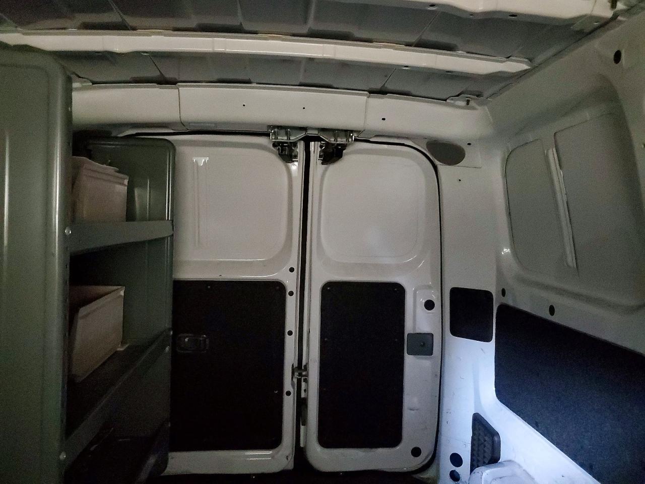 NISSAN NV200