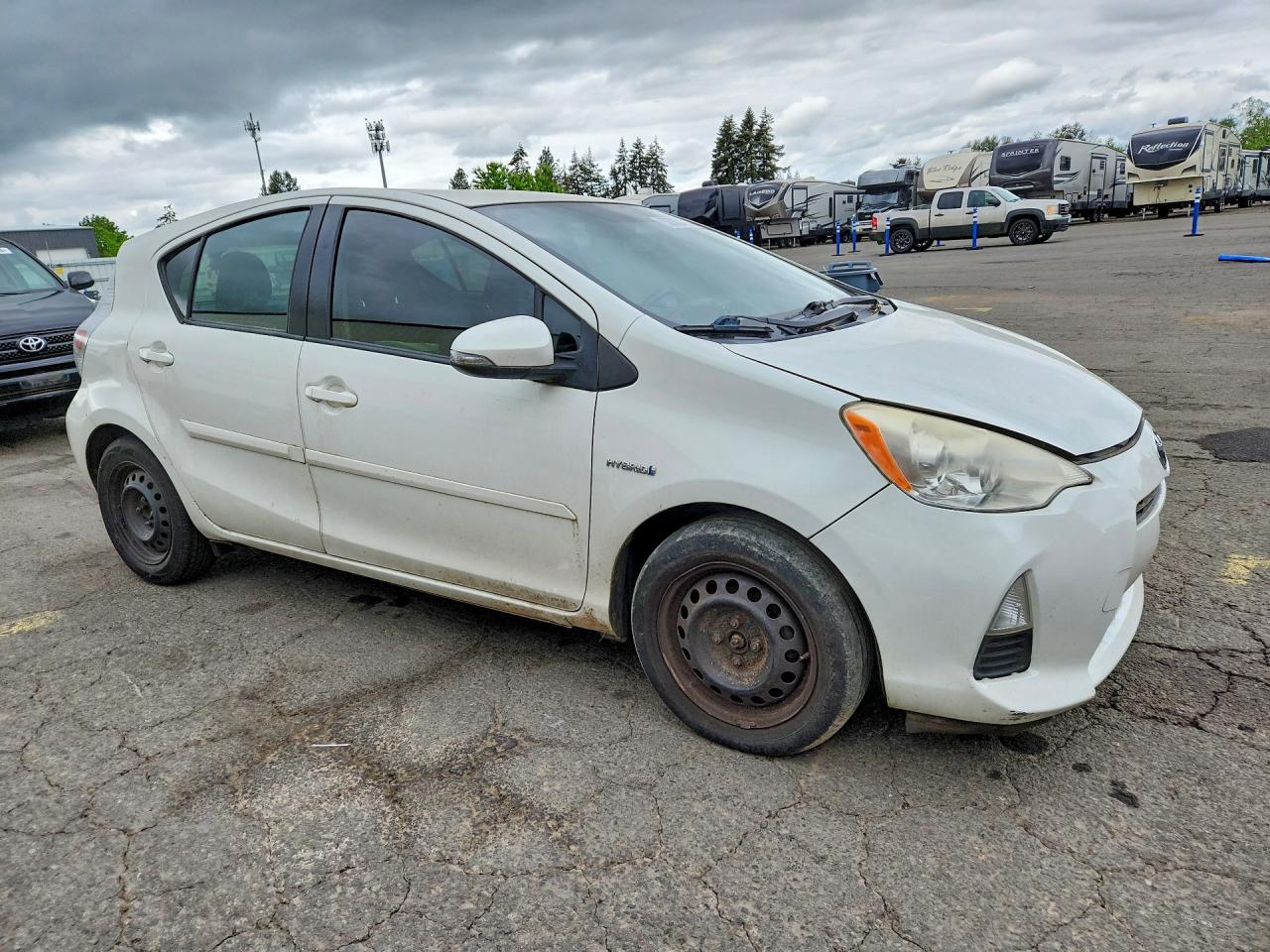 2013 TOYOTA PRIUS C — фото 4