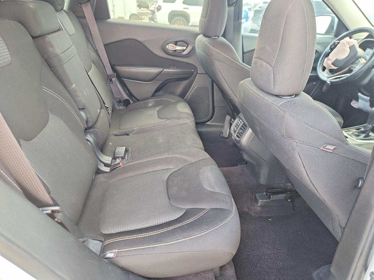 2016 JEEP GRAND CHEROKEE — фото 10