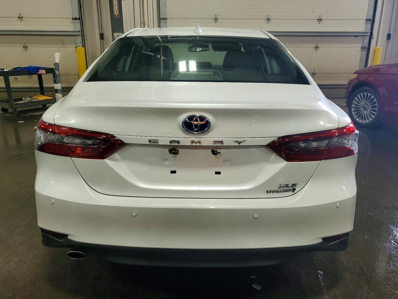 2022 TOYOTA CAMRY HYBRID — фото 6