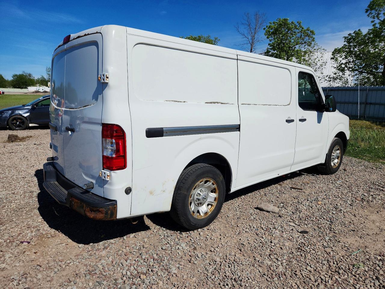 2017 NISSAN NV2500 — фото 3
