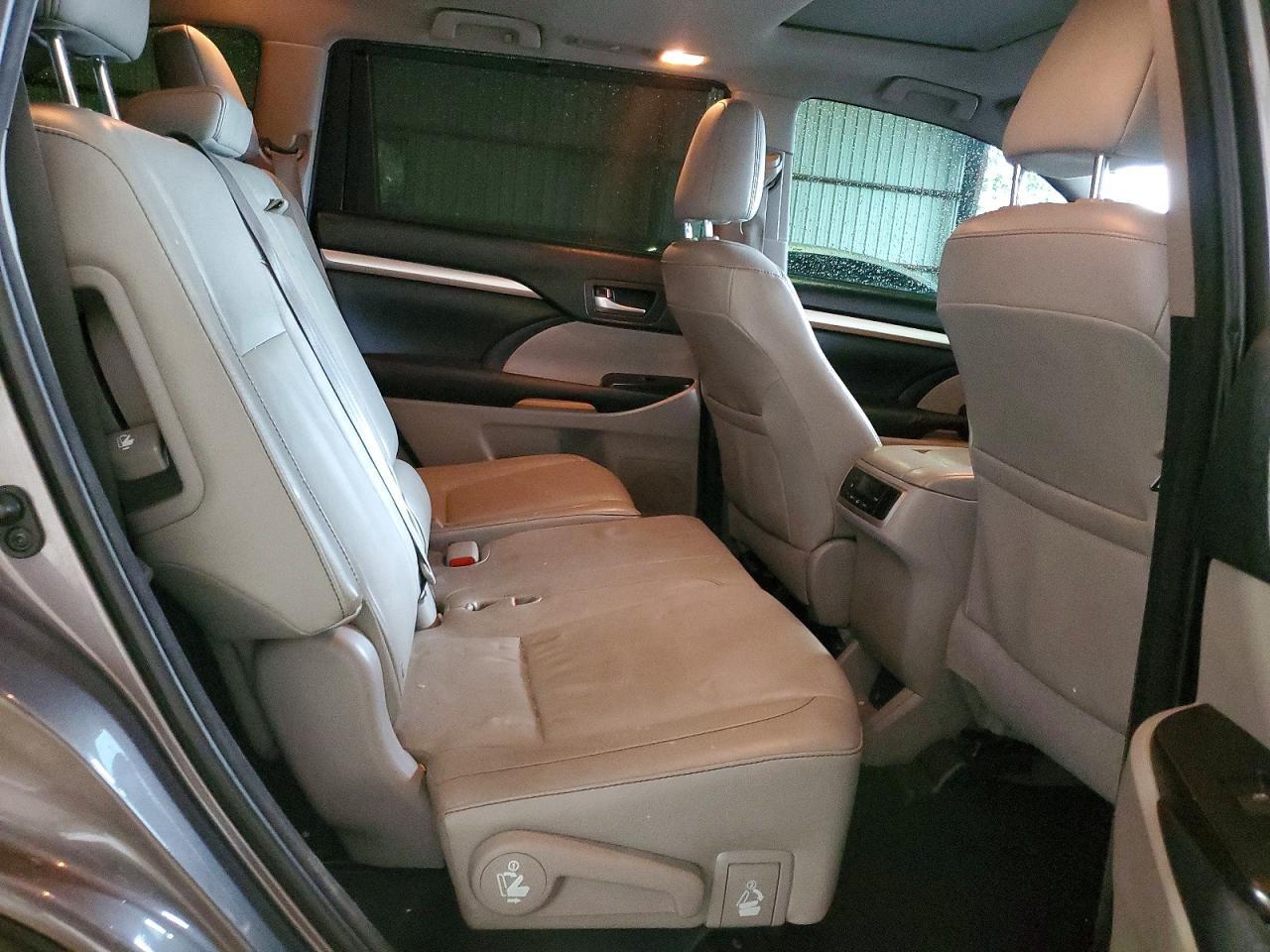 2015 TOYOTA HIGHLANDER — фото 11