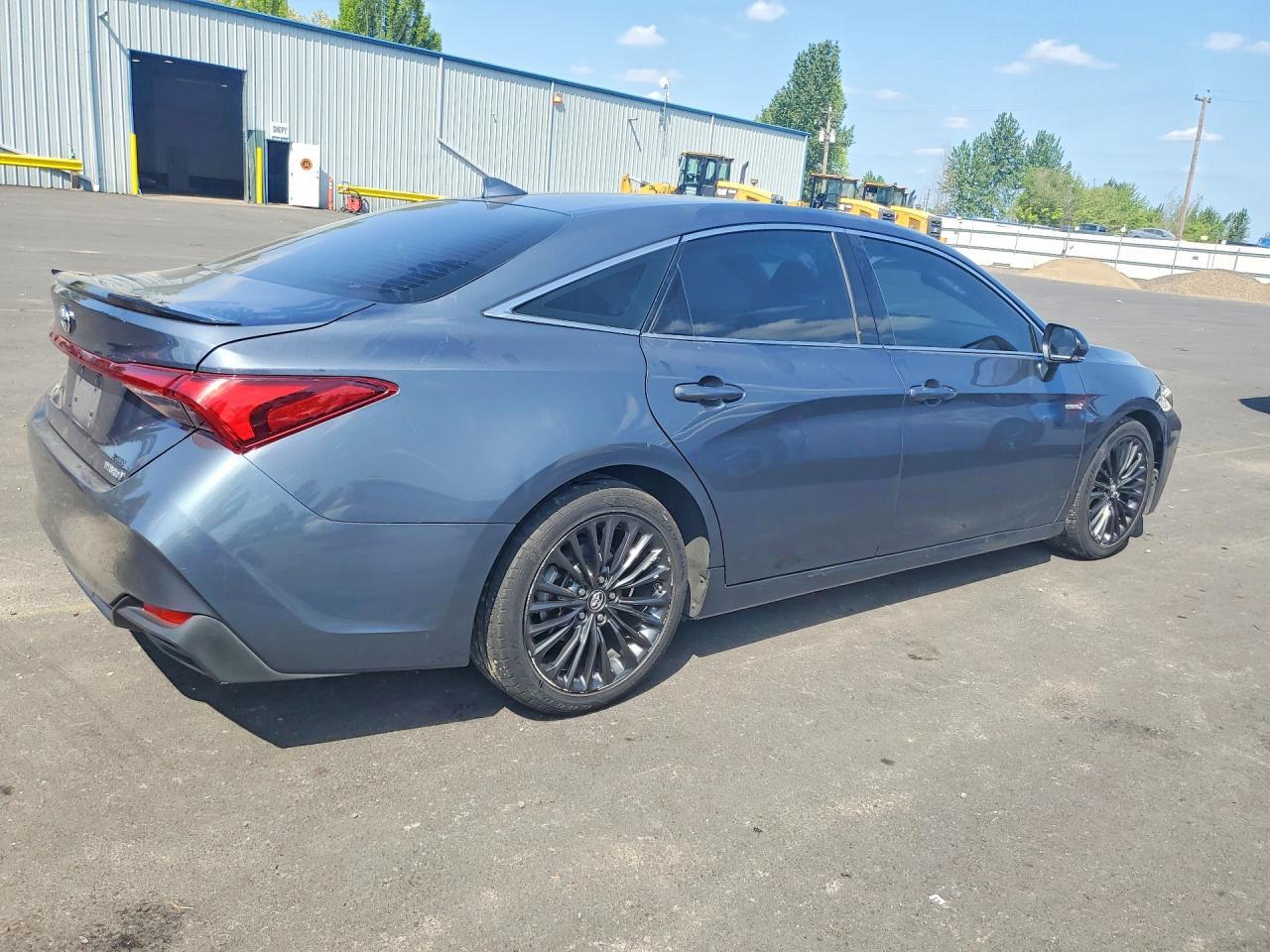 2019 TOYOTA AVALON HYBRID — фото 3