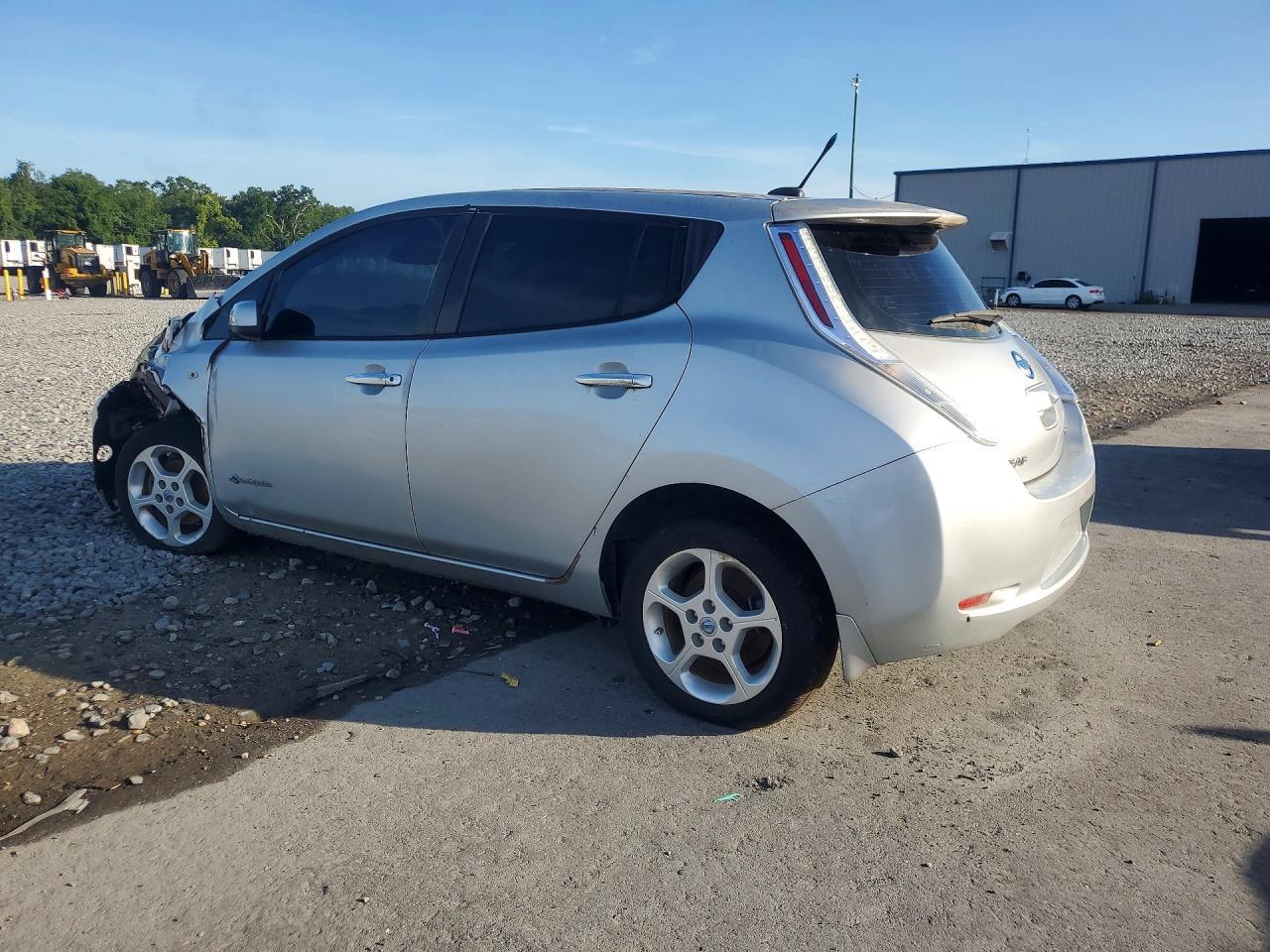 2012 NISSAN LEAF — фото 2