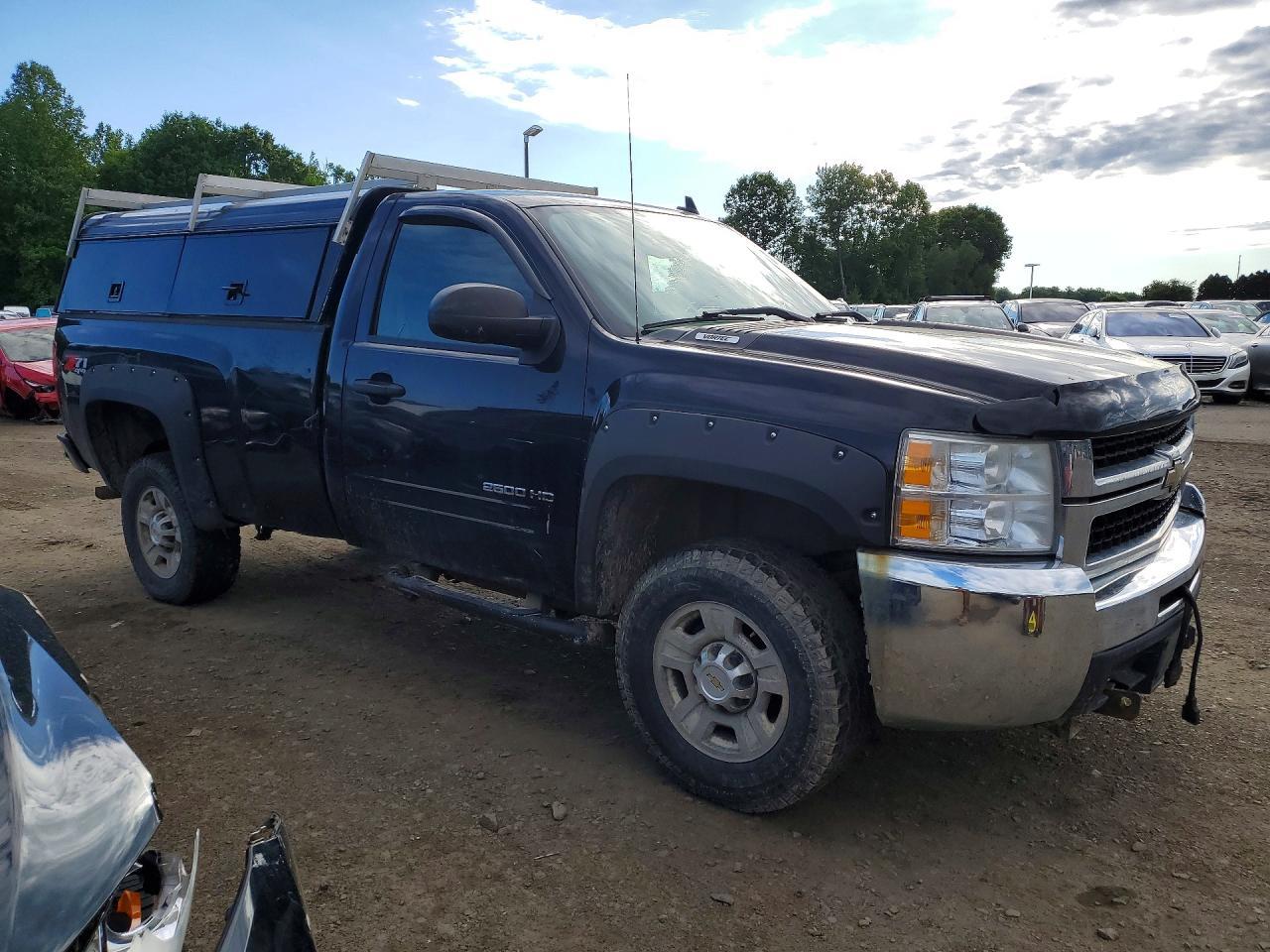 2010 CHEVROLET SILVERADO 2500 — фото 4