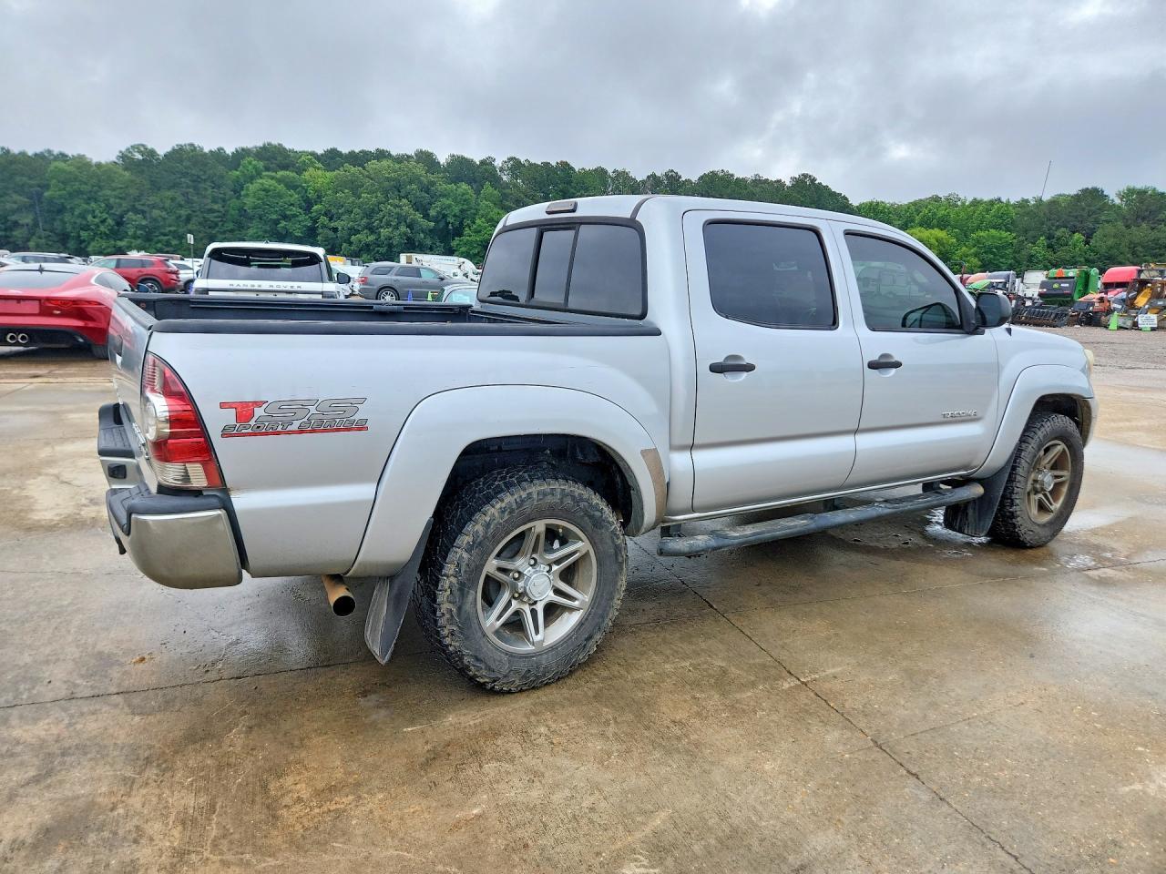 TOYOTA TACOMA