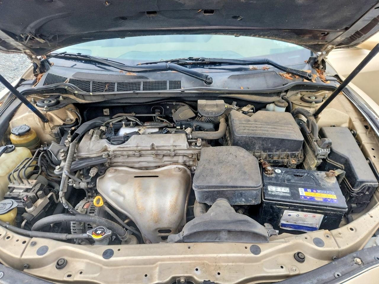 2010 TOYOTA CAMRY — фото 11
