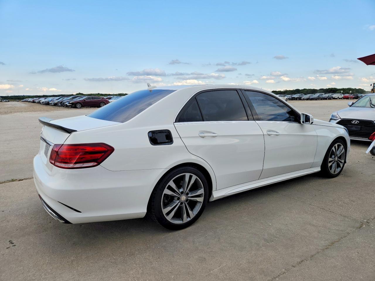 2015 MERCEDES-BENZ E-CLASS — фото 3