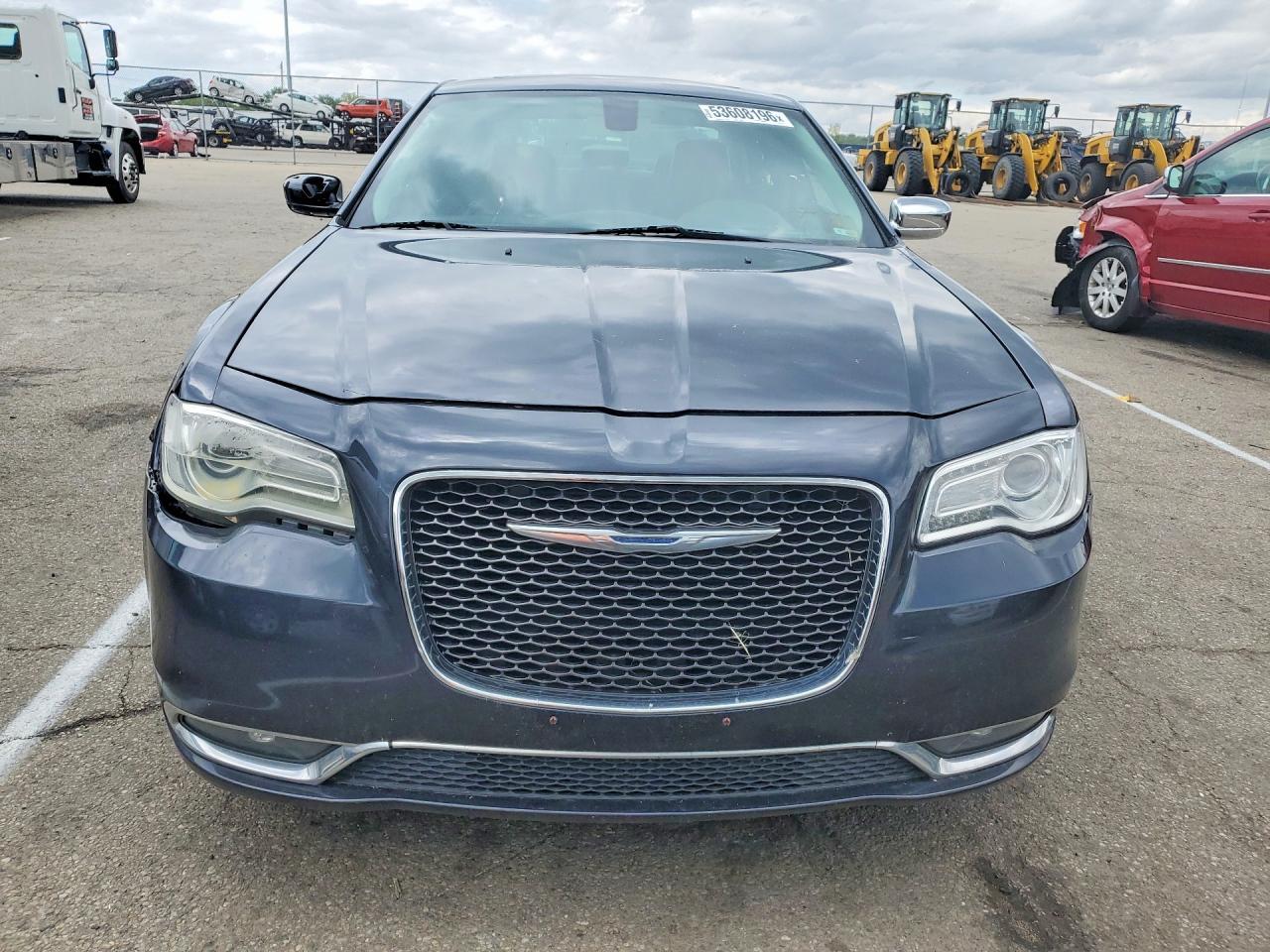 2017 CHRYSLER 300C — фото 5