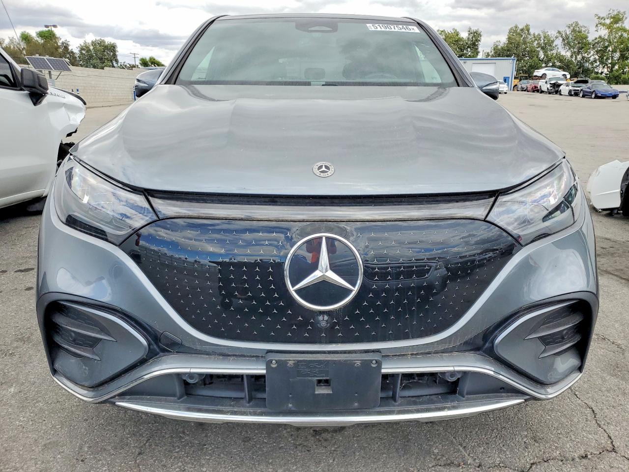 MERCEDES-BENZ EQE SUV