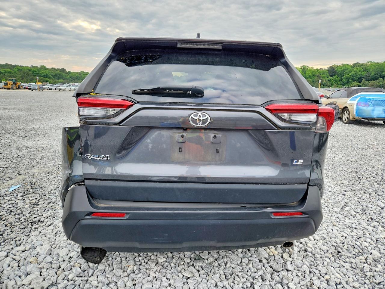 2020 TOYOTA RAV4 — фото 6