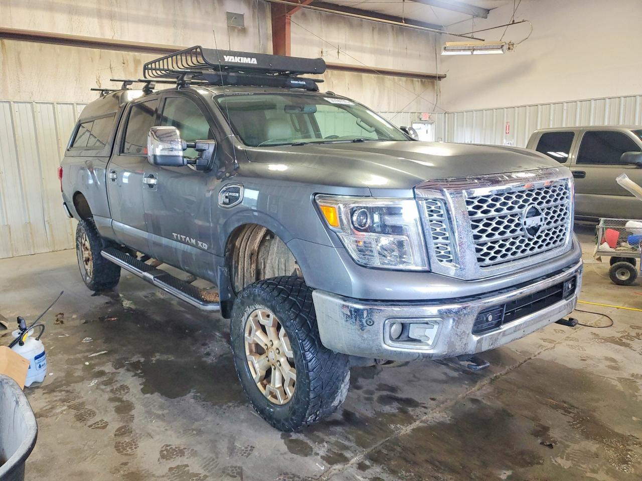 NISSAN TITAN