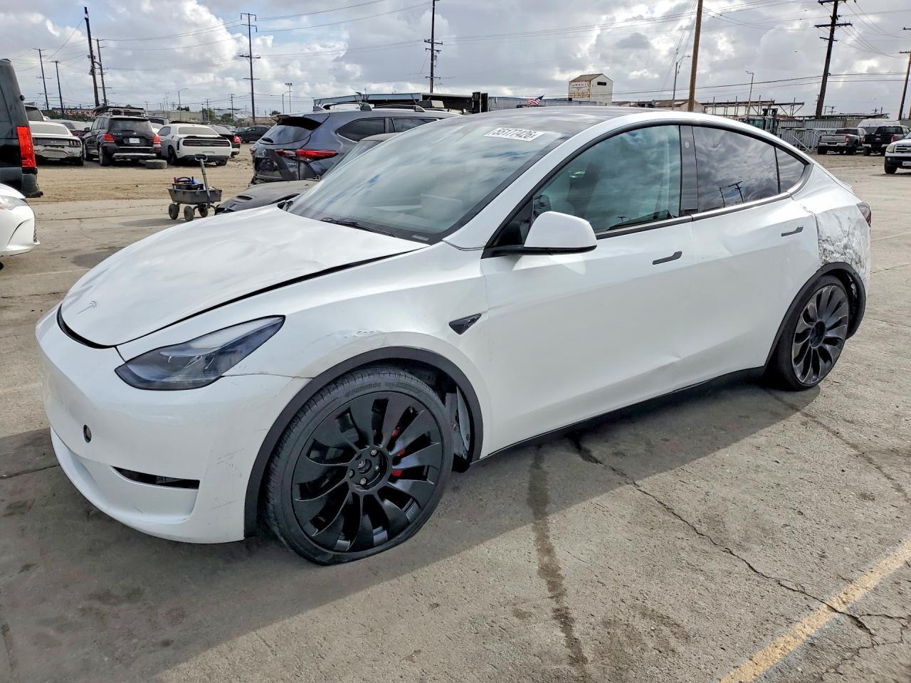 TESLA MODEL Y