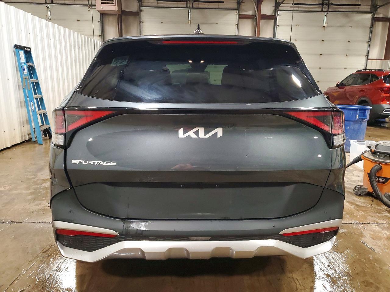 2025 KIA SPORTAGE — фото 6