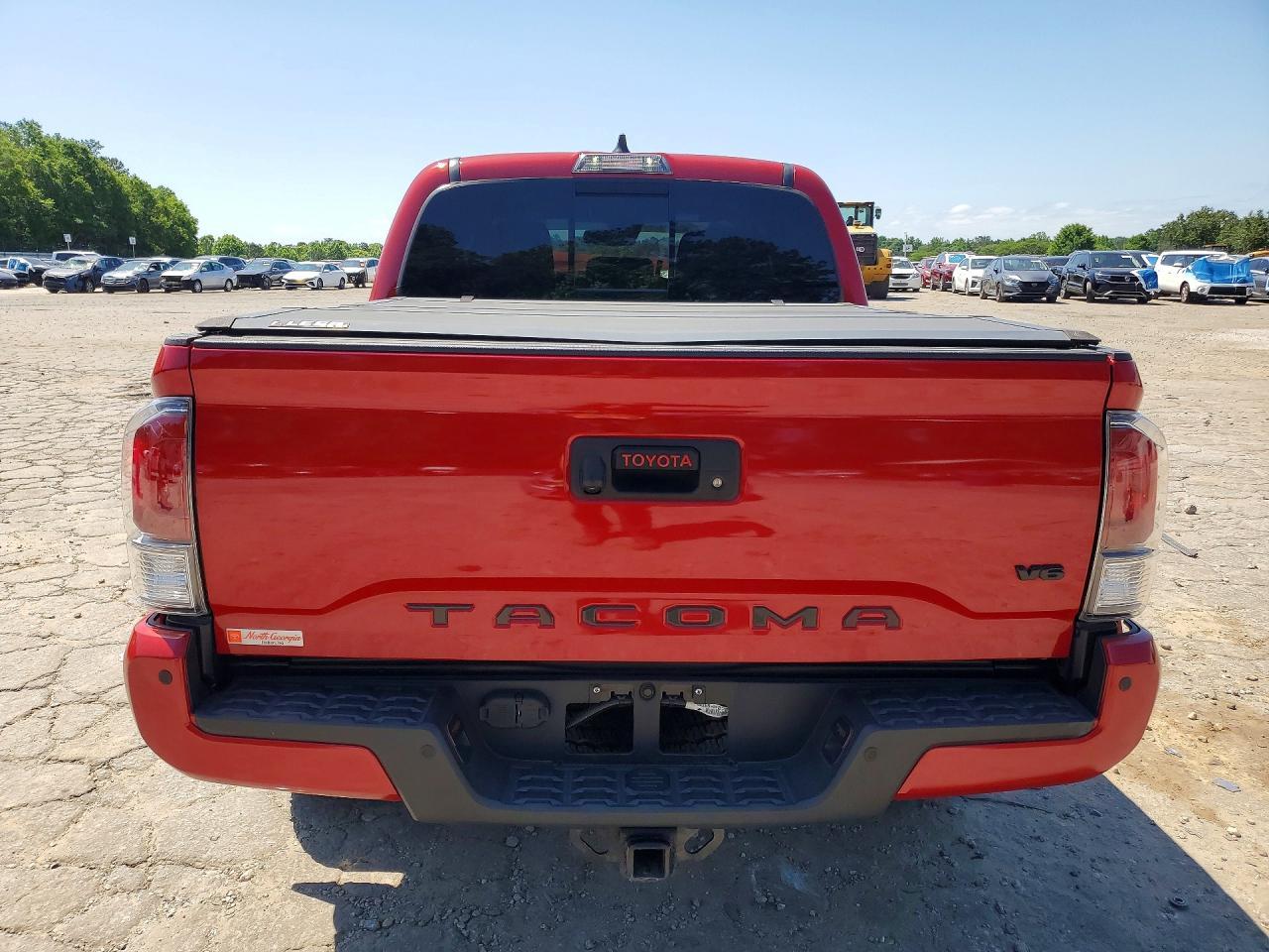 TOYOTA TACOMA
