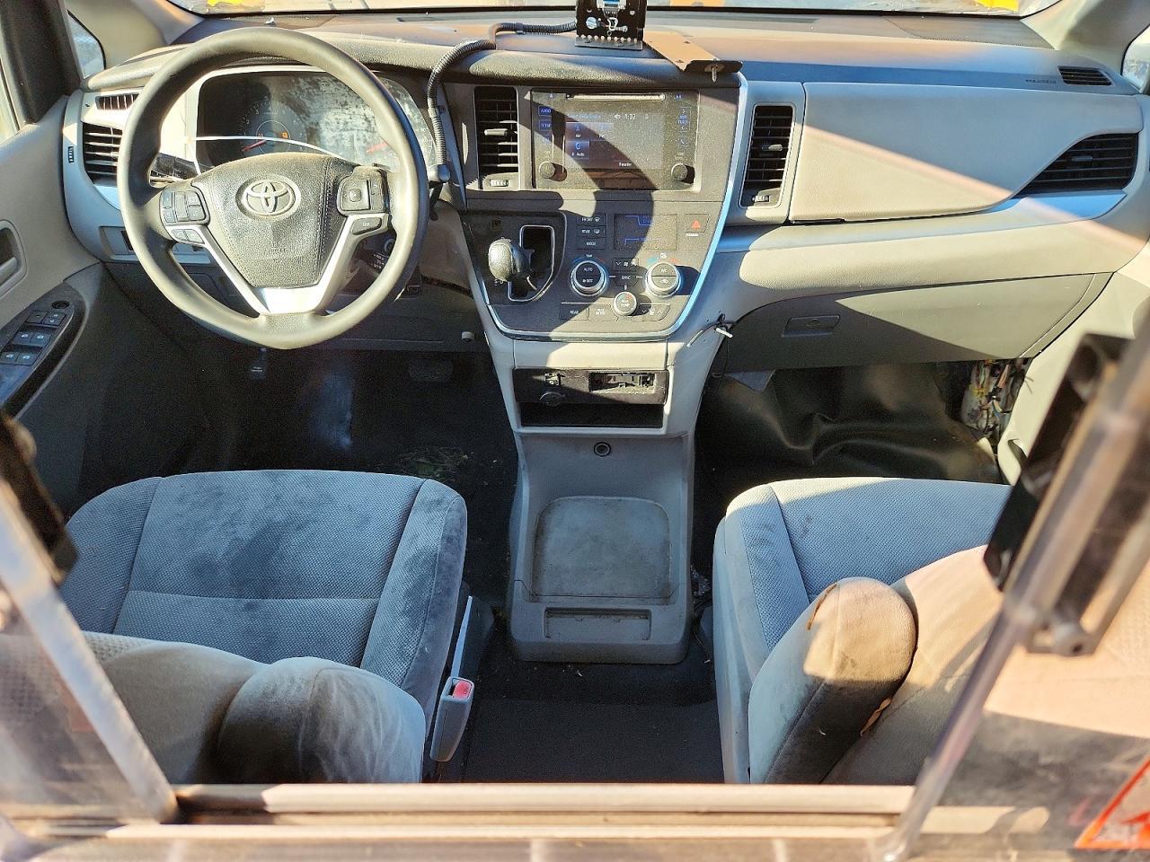 2016 TOYOTA SIENNA — фото 8
