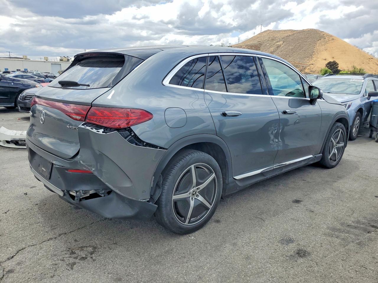 MERCEDES-BENZ EQE SUV