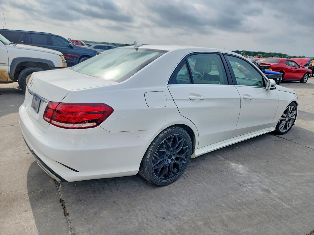MERCEDES-BENZ E-CLASS