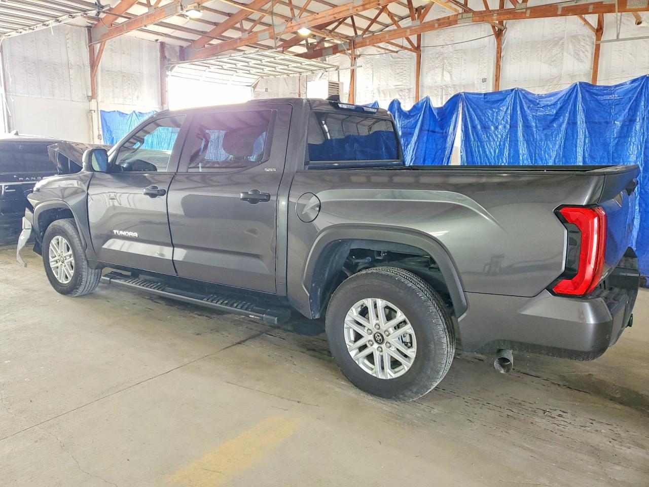2026 TOYOTA TUNDRA — фото 2