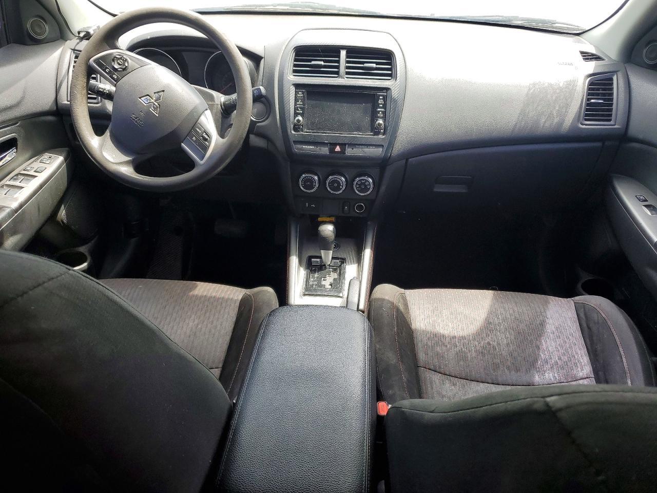 MITSUBISHI OUTLANDER SPORT