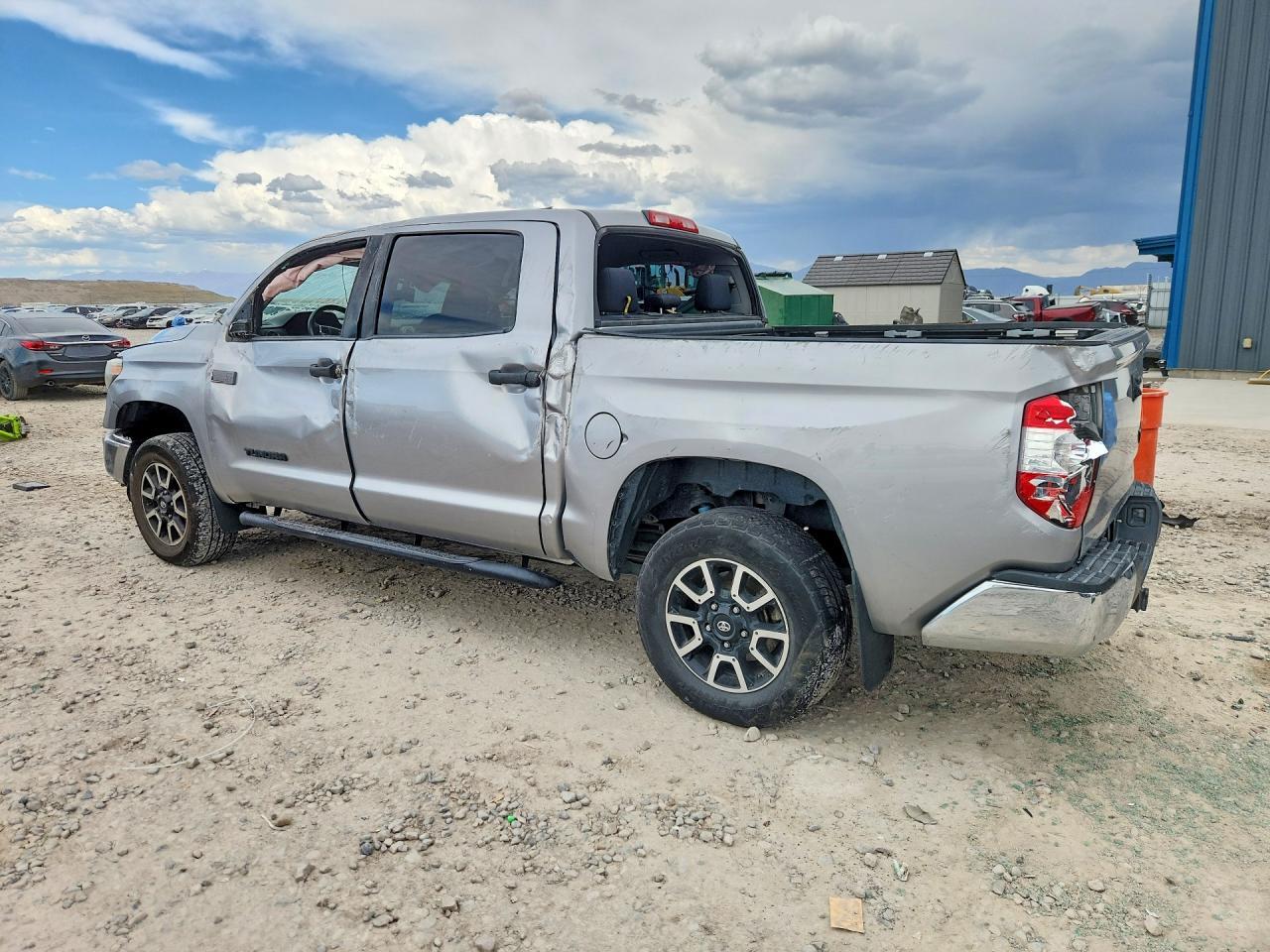 TOYOTA TUNDRA