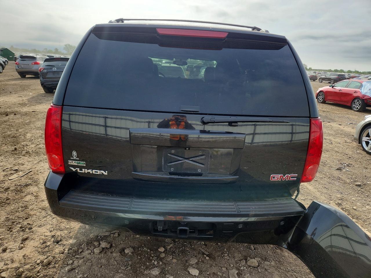 2011 GMC YUKON — фото 6