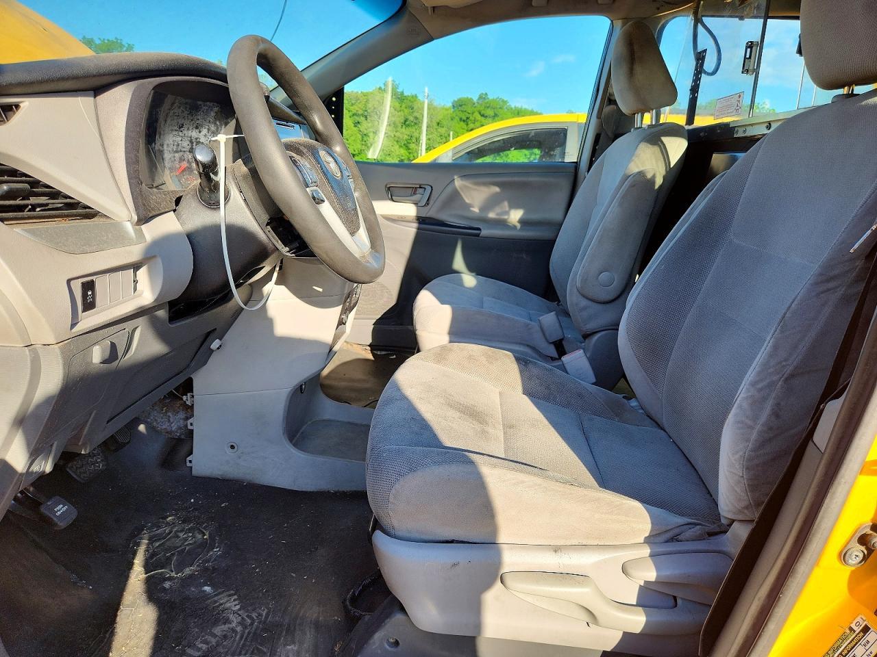 2016 TOYOTA SIENNA — фото 7