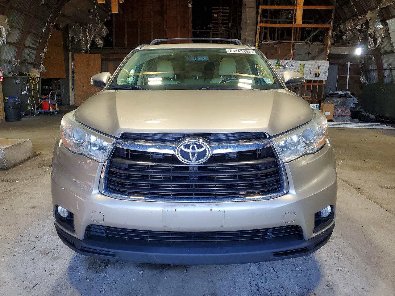 TOYOTA HIGHLANDER