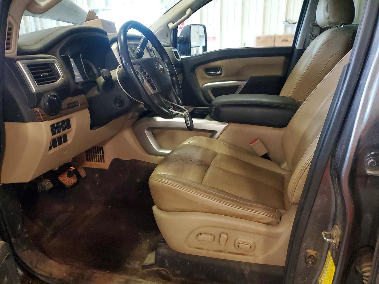 NISSAN TITAN