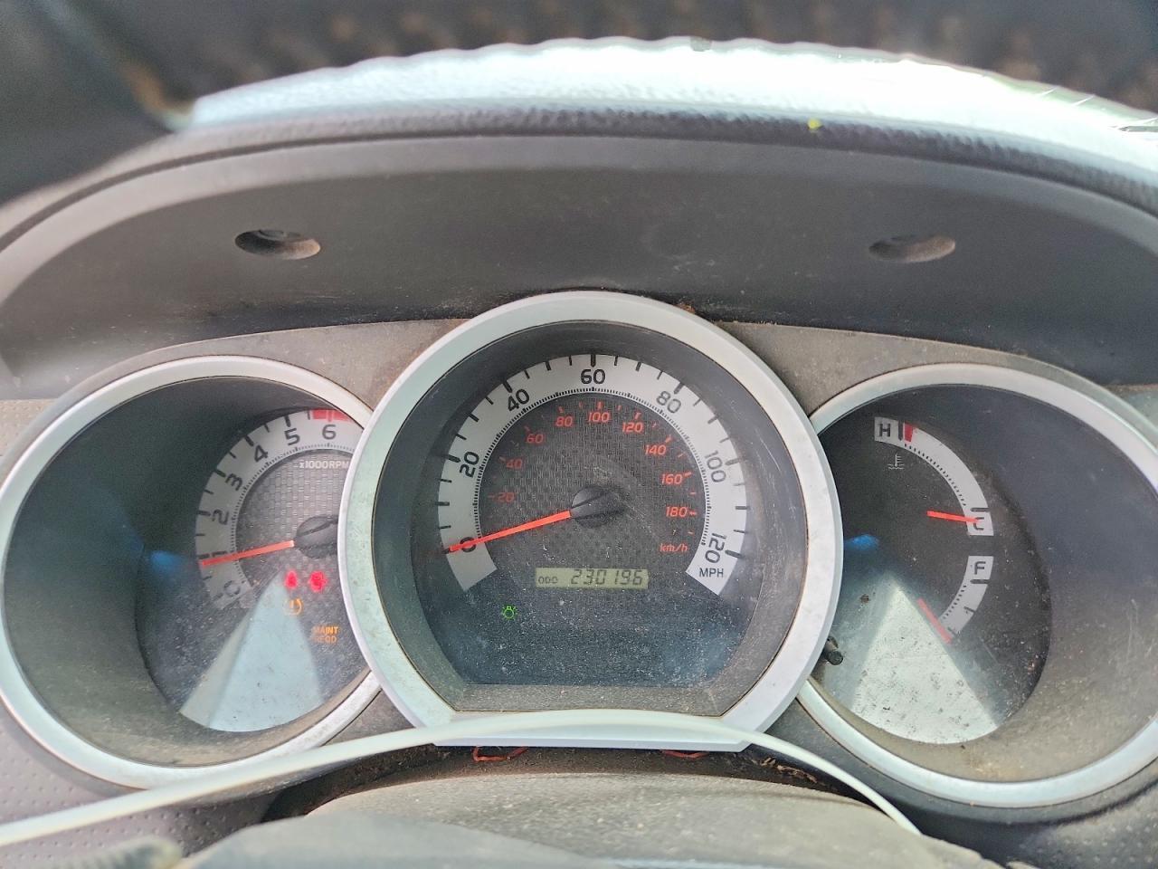 TOYOTA TACOMA