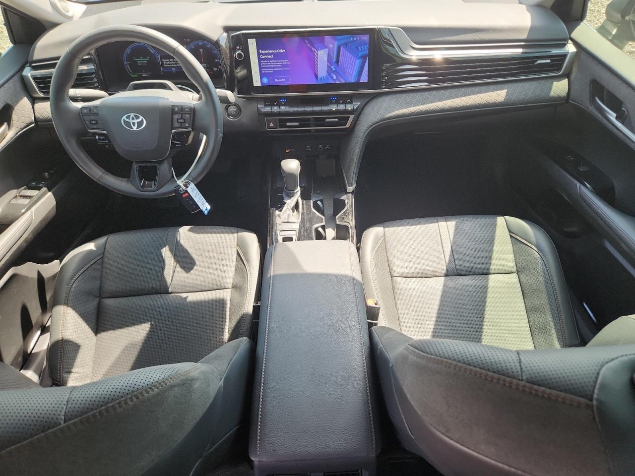 2025 TOYOTA CAMRY HYBRID — фото 8