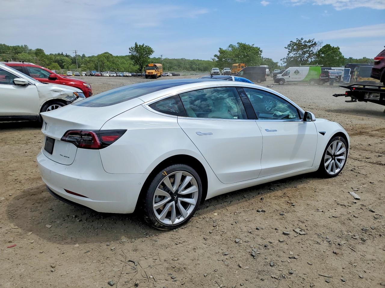 2020 TESLA MODEL 3 — фото 3
