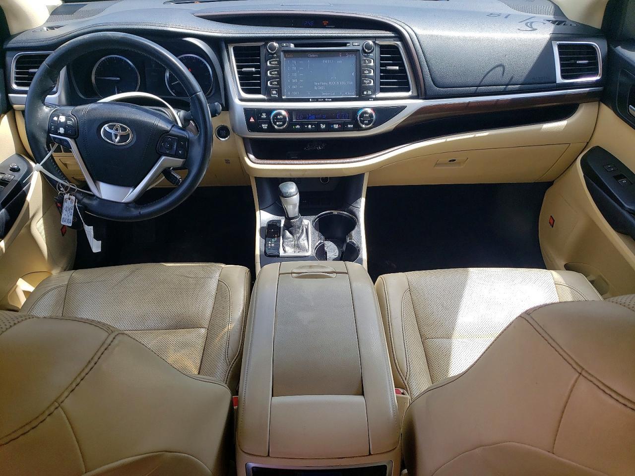 TOYOTA HIGHLANDER