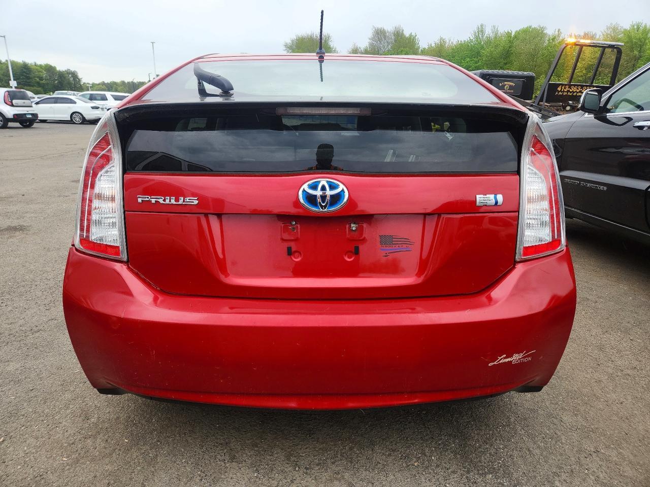 TOYOTA PRIUS
