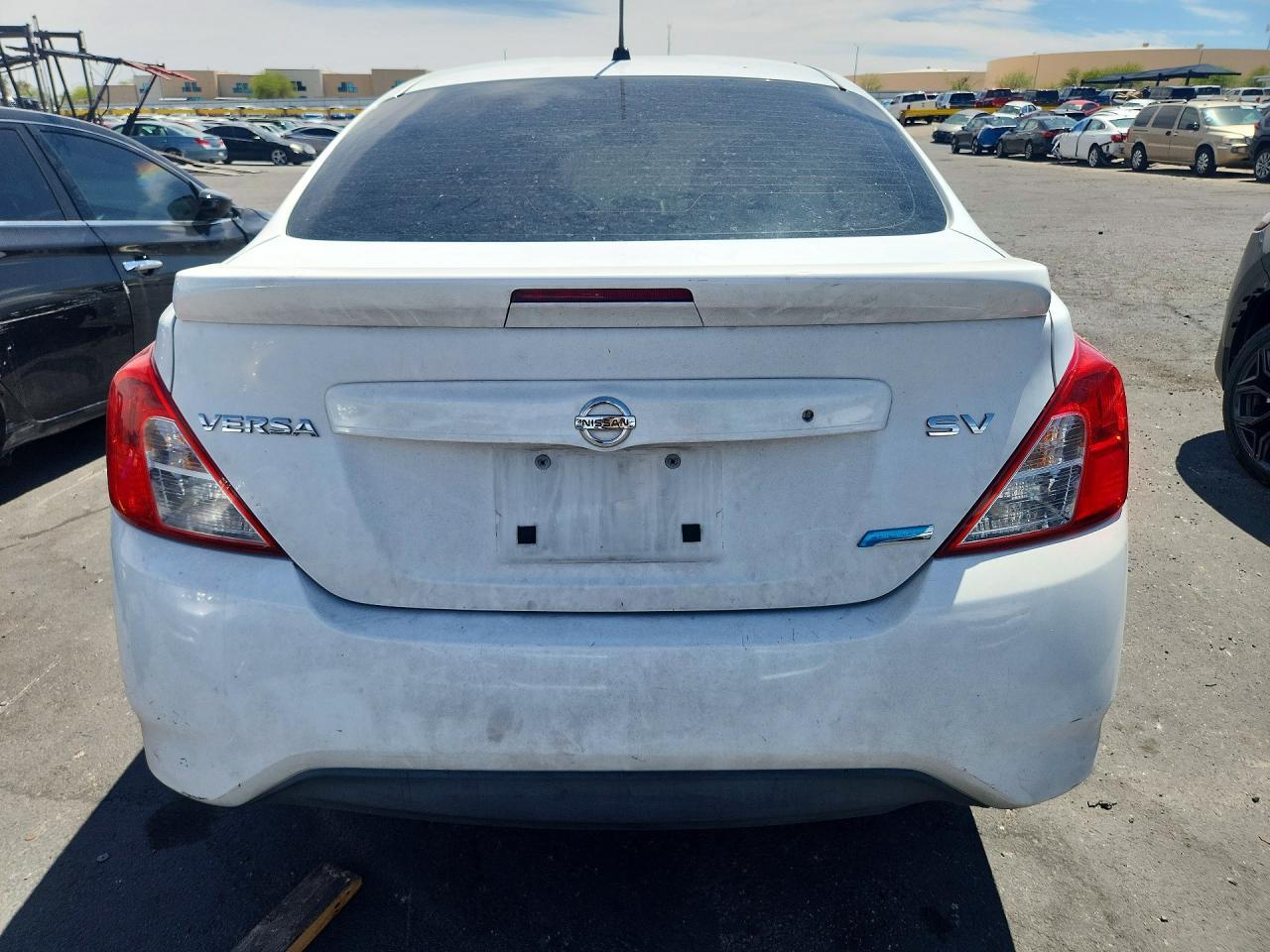2015 NISSAN VERSA — фото 6