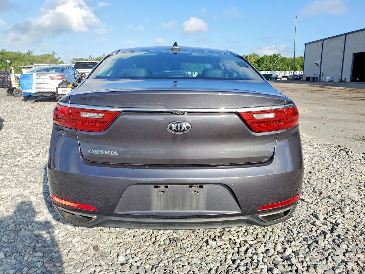 2018 KIA CADENZA — фото 6