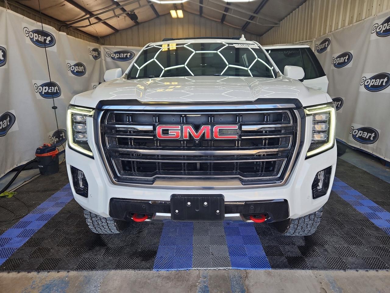 GMC YUKON