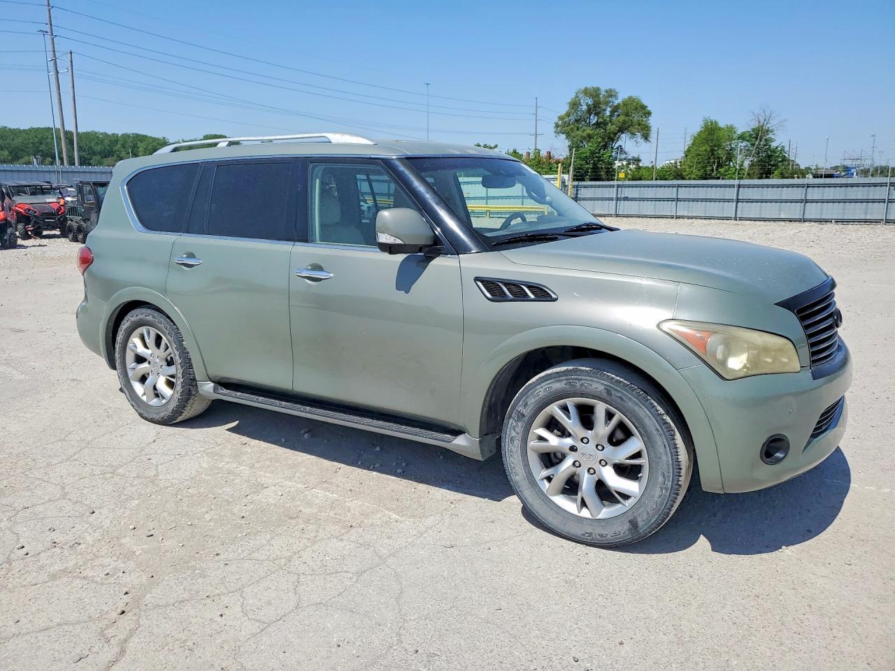 INFINITI QX56
