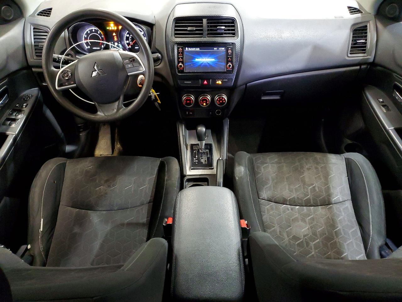 MITSUBISHI OUTLANDER SPORT