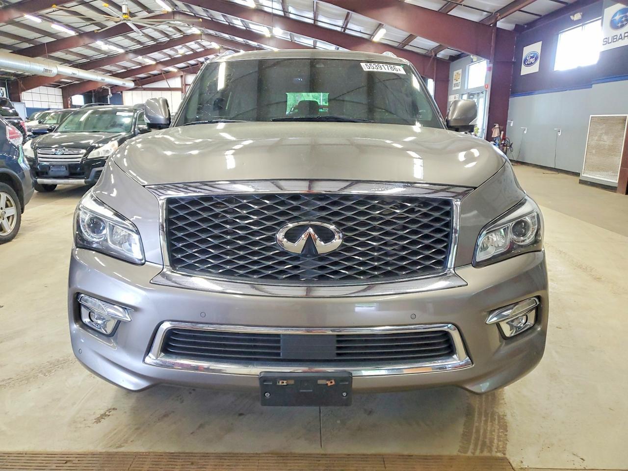 2017 INFINITI QX80 — фото 5