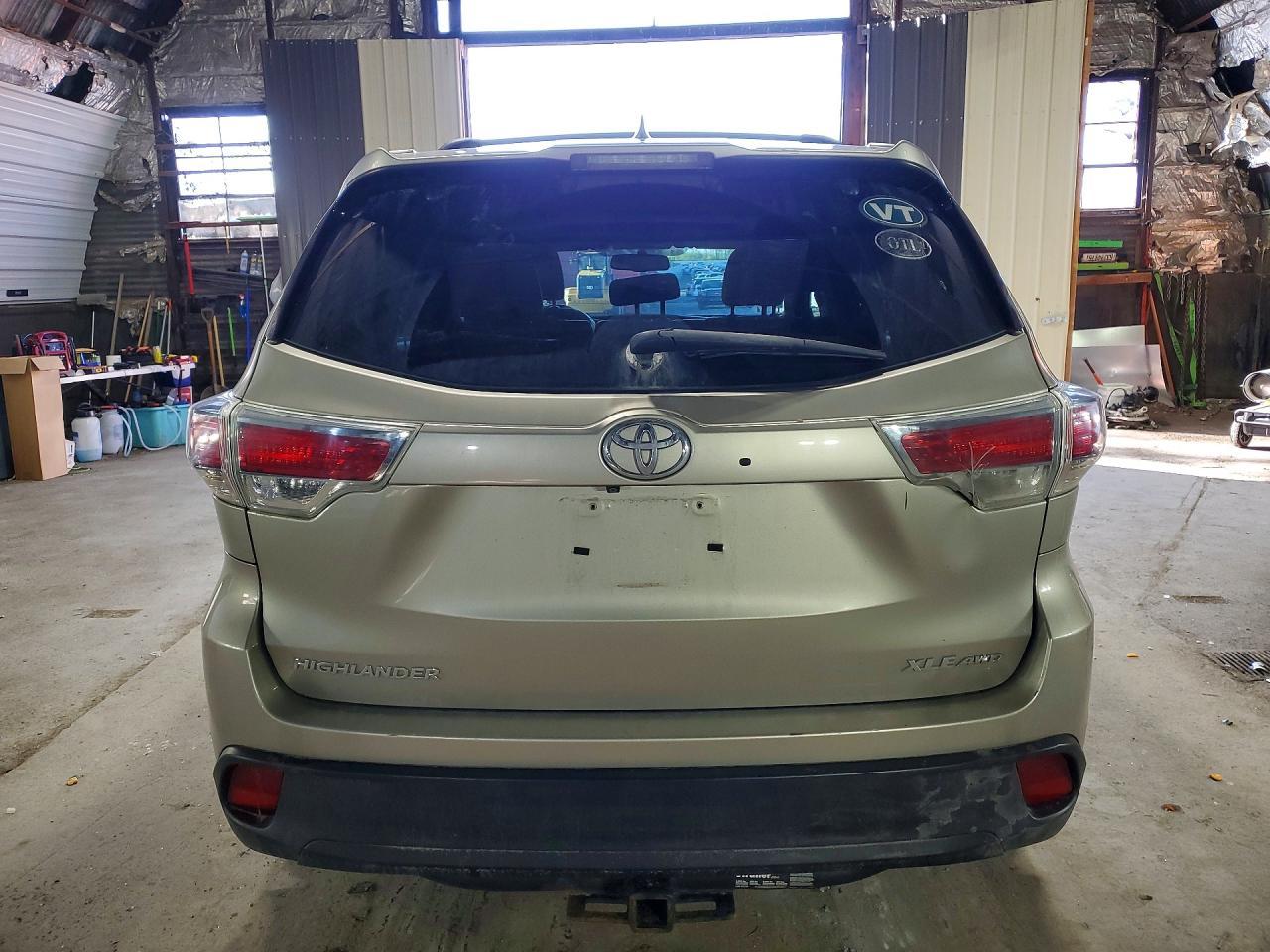 TOYOTA HIGHLANDER